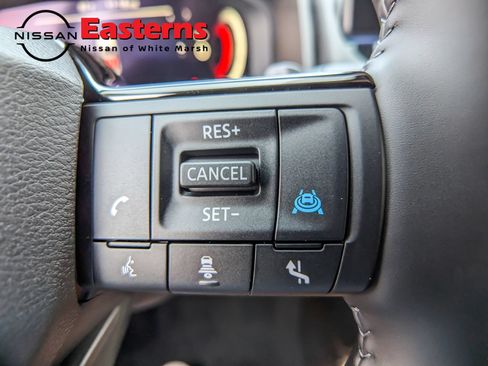 New 2025 Nissan Rogue SL w/ Tech Package AWD/4WD image 31
