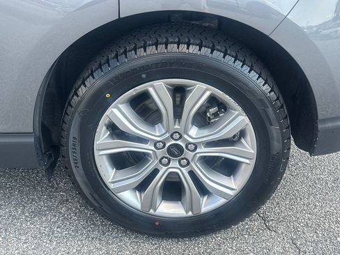 Certified 2024 Ford Edge Titanium AWD/4WD image 22