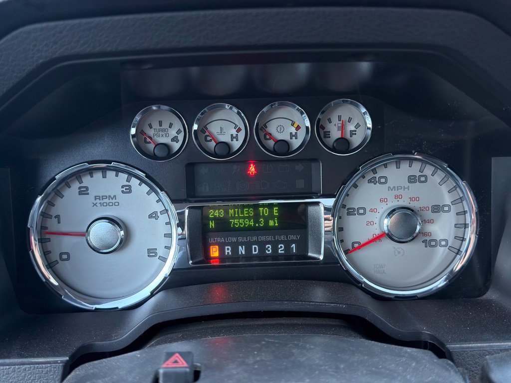 Used 2010 Ford F350 4x4 Crew Cab DRW Super Duty image 3