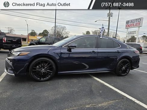 Used 2021 Toyota Camry XSE image 2