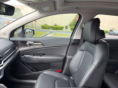 Used 2025 Kia Sportage EX w/ Premium Package image 15
