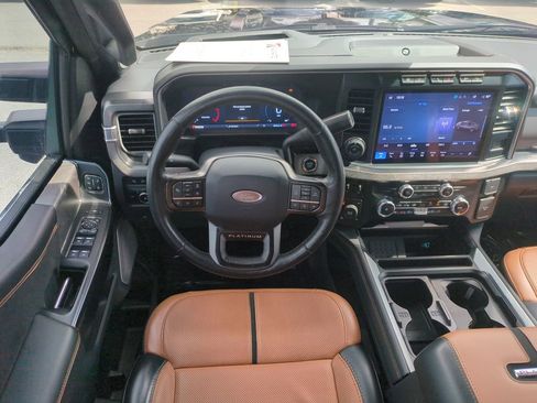 Used 2024 Ford F250 Platinum AWD/4WD image 17