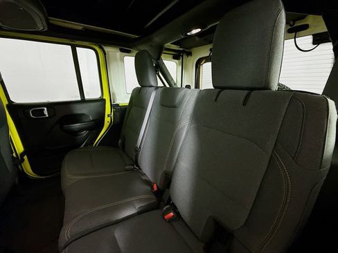 Used 2024 Jeep Wrangler Willys image 23