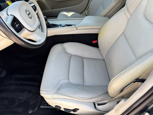 Used 2018 Volvo V90 T5 Cross Country w/ Convenience Package image 36