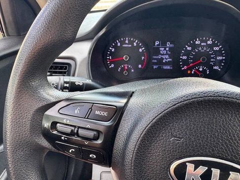 Used 2018 Kia Rio S image 36