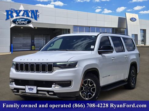 Used 2023 Jeep Wagoneer L Series II w/ Convenience Group I AWD/4WD image 1