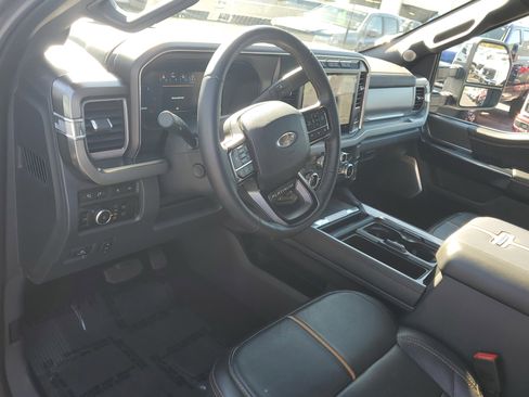 Used 2024 Ford F250 Platinum image 22
