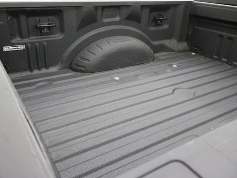 Used 2022 Ford F250 XLT w/ XLT Premium Package AWD/4WD image 5