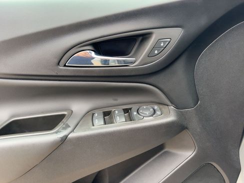 Used 2023 Chevrolet Equinox LT w/ Driver Convenience Package image 13