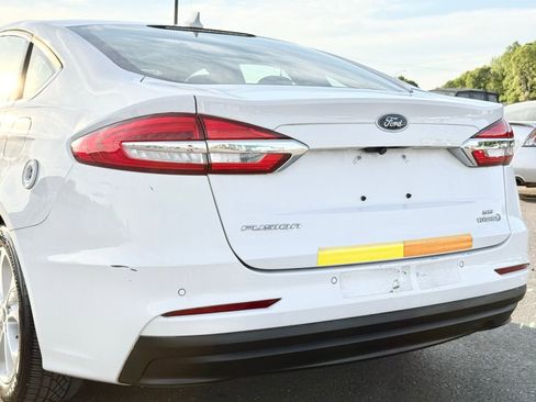 Used 2019 Ford Fusion SE FWD image 10
