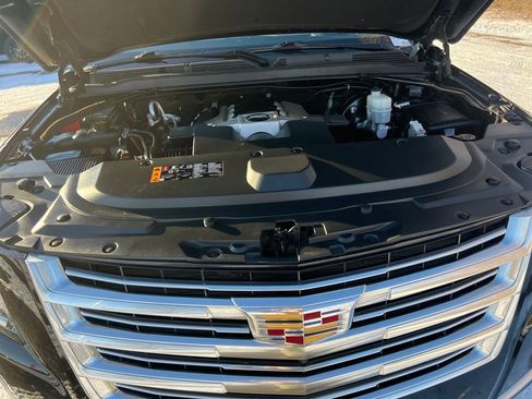 Used 2018 Cadillac Escalade ESV Platinum image 25