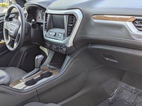 Used 2018 GMC Acadia SLE FWD image 20