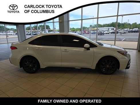 Used 2025 Toyota Corolla SE FWD image 6