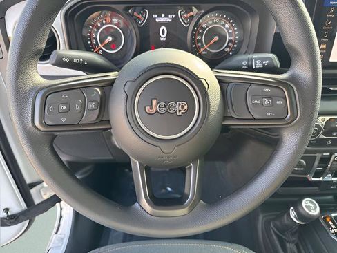 New 2025 Jeep Gladiator Nighthawk image 11