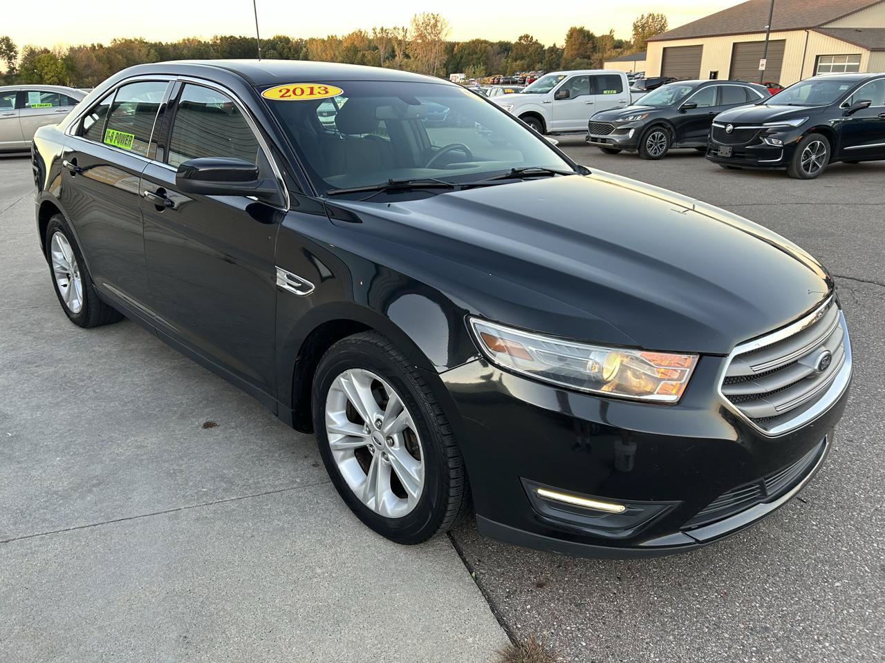 Used 2013 Ford Taurus SEL FWD image 3