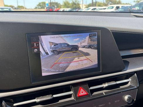 Used 2026 Kia Niro LX FWD image 22