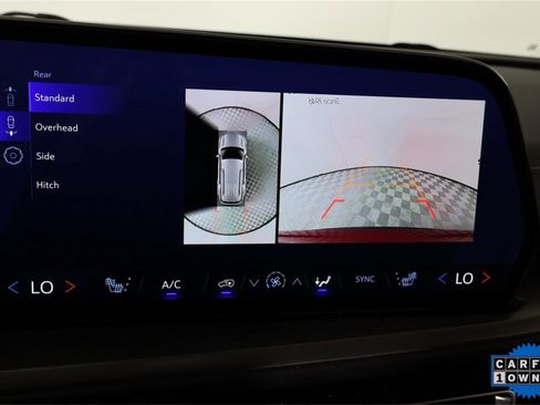 Used 2025 Chevrolet Traverse LT w/ Driver Confidence Package image 6