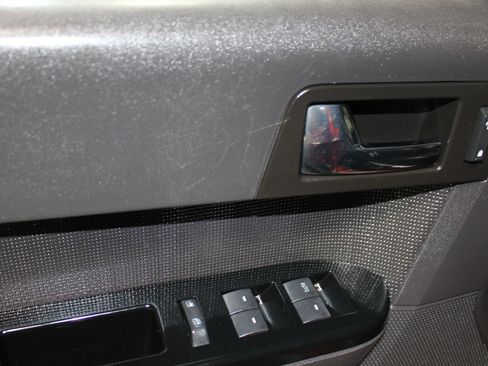 Used 2012 Ford Escape Limited FWD image 9