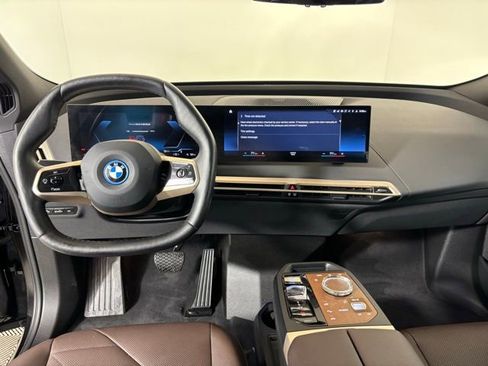 Certified 2023 BMW iX xDrive50 w/ Premium Package AWD/4WD image 13
