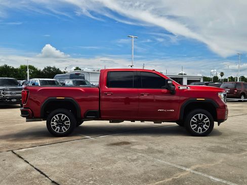 Used 2022 GMC Sierra 2500 AT4 w/ AT4 Preferred Package AWD/4WD image 2