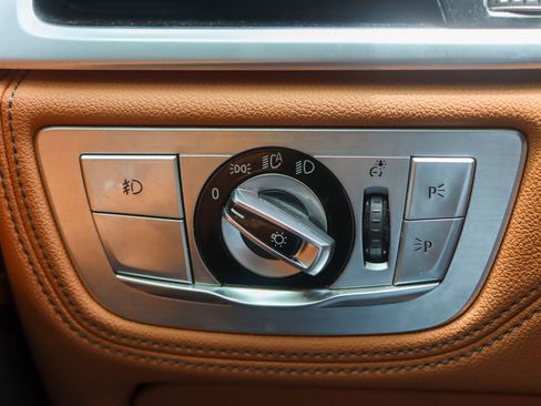 Used 2017 BMW 750i xDrive AWD/4WD image 31