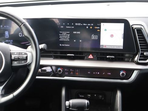 Used 2024 Kia Sportage EX image 15