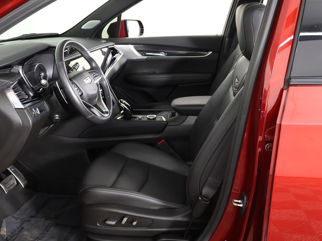 Used 2024 Cadillac XT6 Sport w/ LPO, Floor Liner Package AWD/4WD image 38