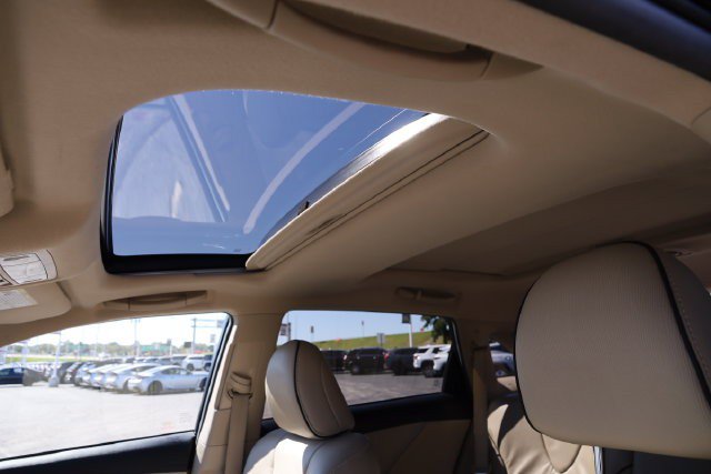 Used 2013 Toyota Venza XLE w/ XLE Premium Pkg AWD/4WD image 9