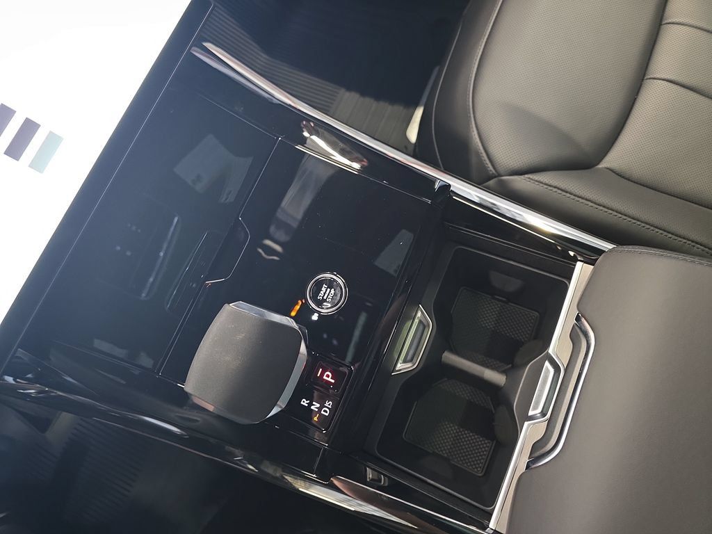 New 2026 Land Rover Range Rover Sport SE AWD/4WD image 18