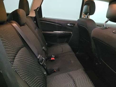 Used 2020 Dodge Journey SE w/ SE Popular Equipment Group FWD image 19