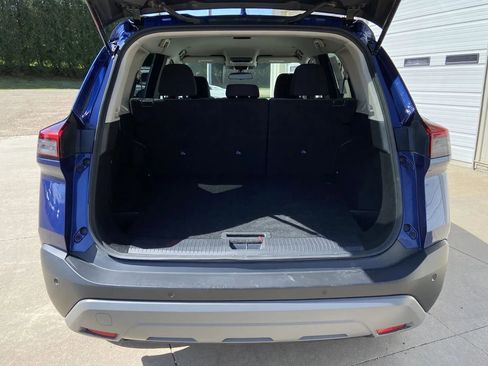 Used 2023 Nissan Rogue SV image 24