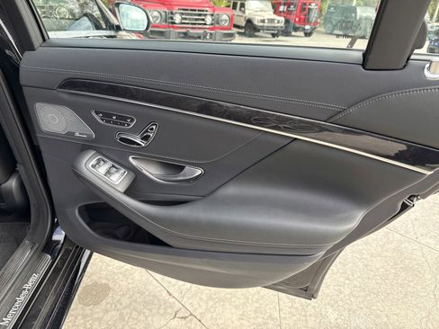 Used 2019 Mercedes-Benz S 560 Sedan image 37