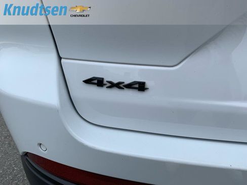 Used 2023 Jeep Grand Cherokee Altitude AWD/4WD image 16