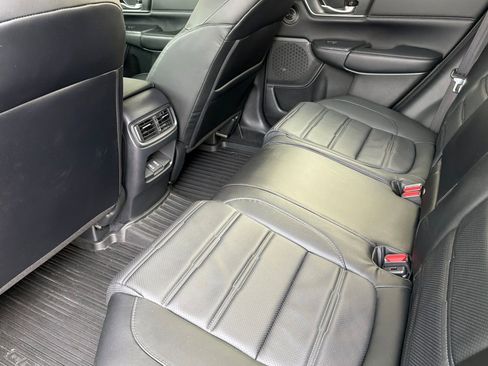 Used 2018 Honda CR-V Touring image 11