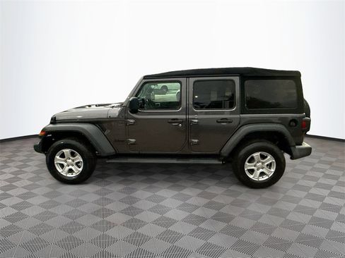 Used 2023 Jeep Wrangler Sport S image 9