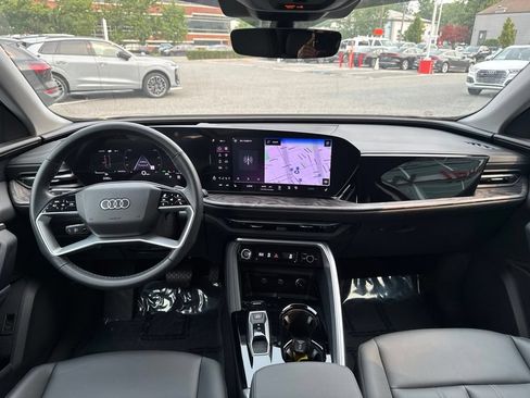 Certified 2025 Audi Q5 Premium w/ Convenience Package AWD/4WD image 32
