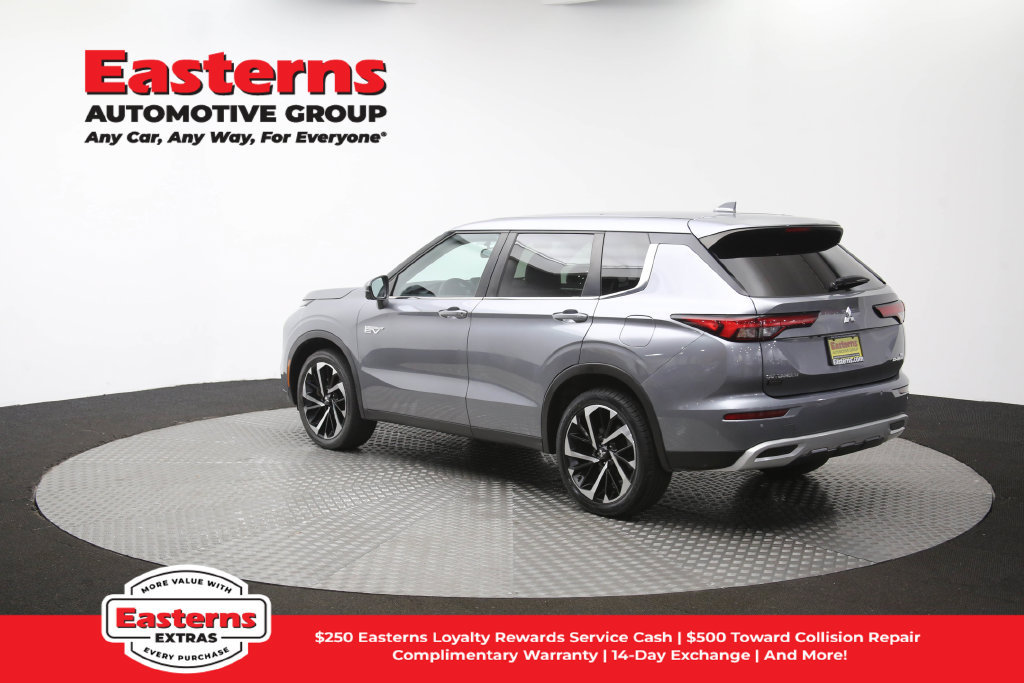 Used 2023 Mitsubishi Outlander SE AWD/4WD image 65