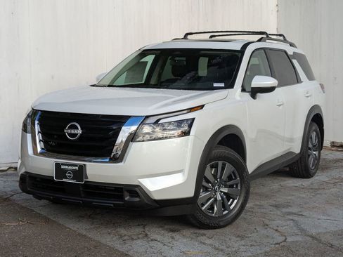 New 2025 Nissan Pathfinder SV w/ SV Premium Package AWD/4WD image 2