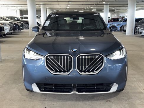 Used 2025 BMW X3 xDrive30i AWD/4WD image 3