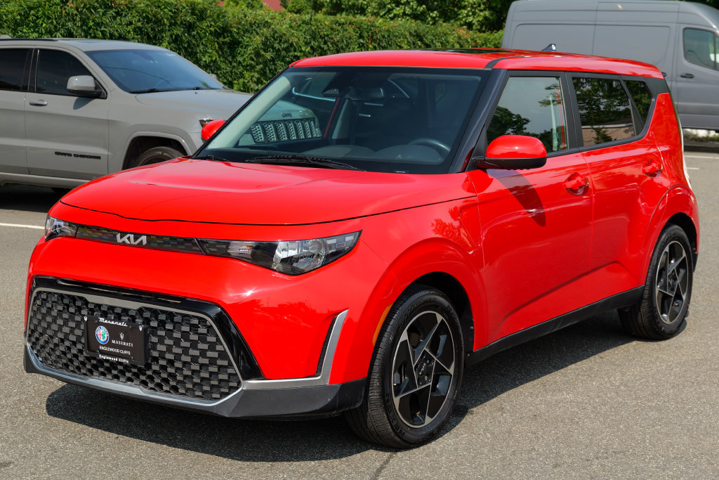Used 2023 Kia Soul EX FWD image 3