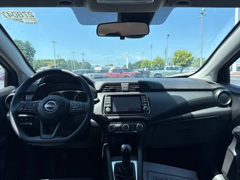 Used 2024 Nissan Versa S FWD image 10