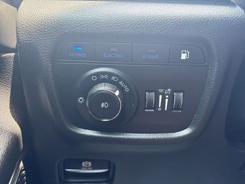 Used 2024 Jeep Grand Cherokee Limited 4xe image 21