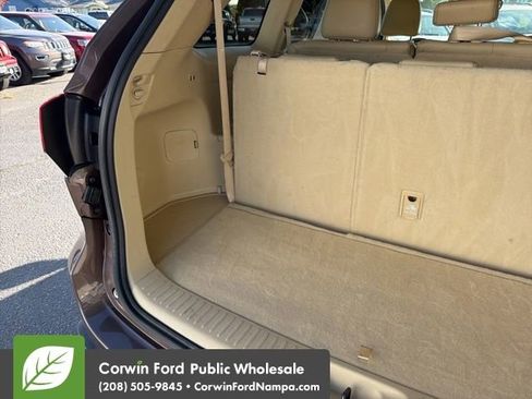 Used 2017 Toyota Highlander XLE w/ Carpet Mat Package AWD/4WD image 31
