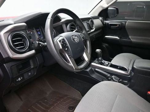 Used 2019 Toyota Tacoma SR5 image 18