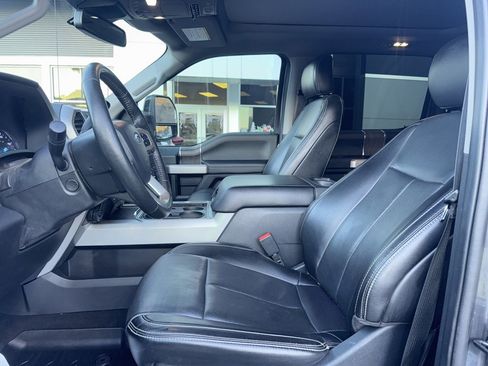 Used 2021 Ford F250 Lariat image 2