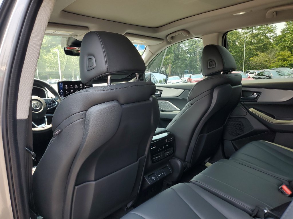 Certified 2025 Acura MDX FWD image 12