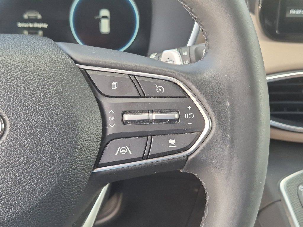 Used 2021 Hyundai Santa Fe Limited FWD image 23