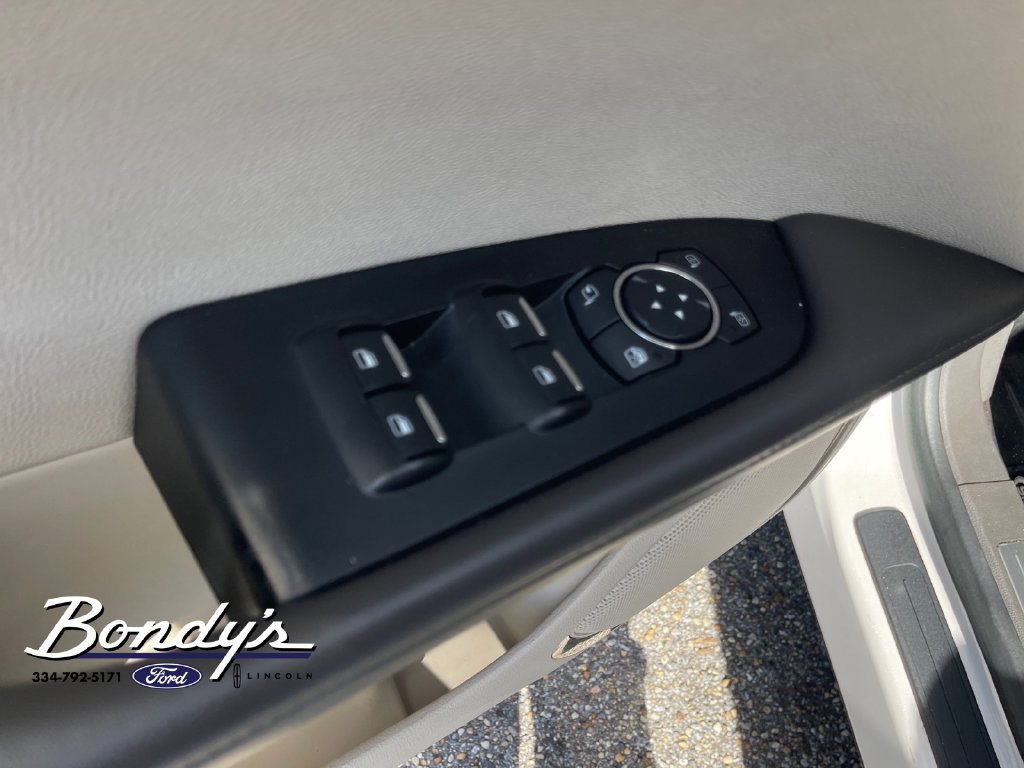 Used 2019 Lincoln Nautilus Select FWD image 8