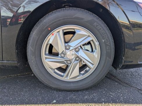 New 2026 Hyundai Elantra SE image 11