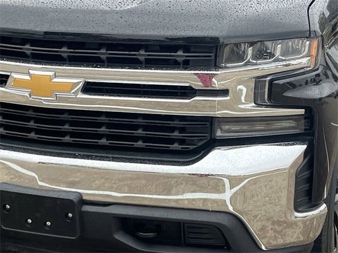 Used 2019 Chevrolet Silverado 1500 LT w/ Texas Edition image 9